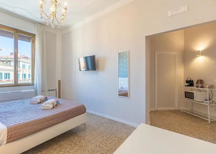 Floret San Giovanni 4* Rom